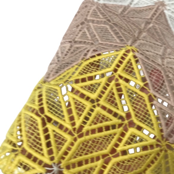 Geometric Lace Chevron Shorts – Yellow, White & Taupe - Picture 4 of 10